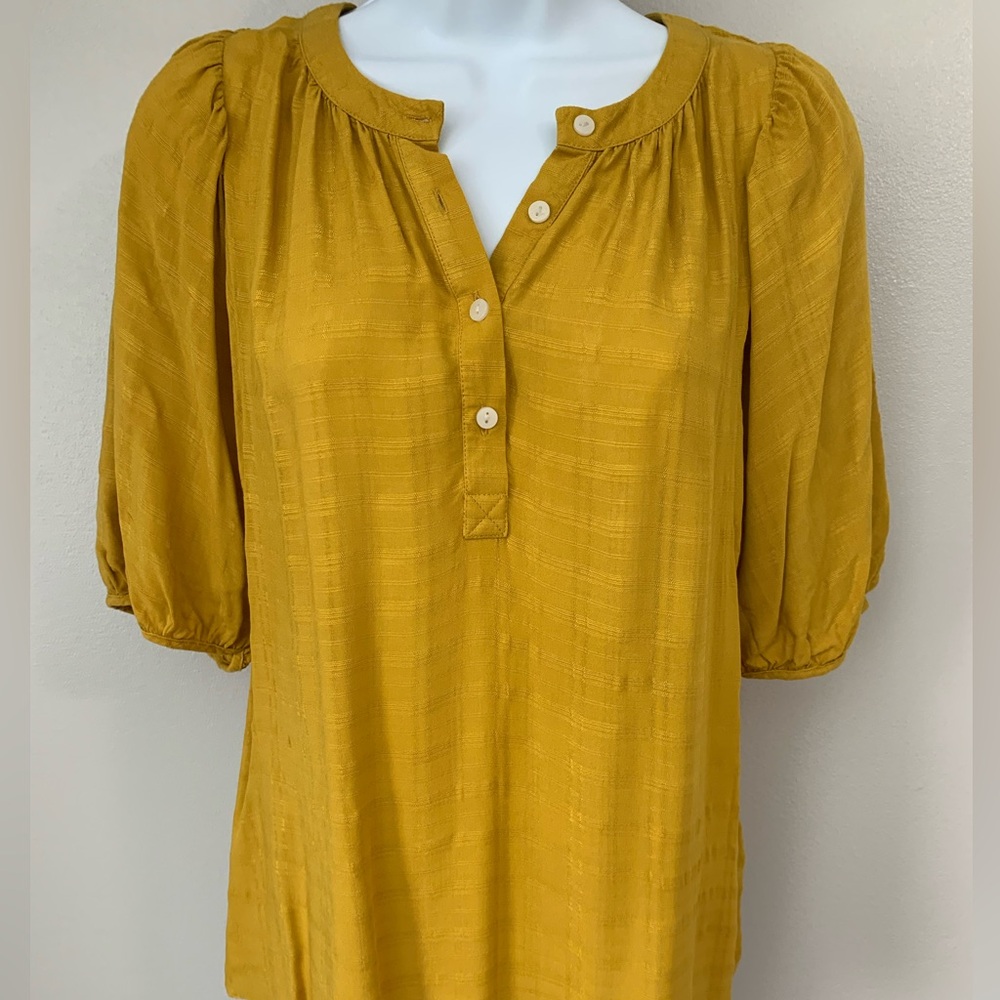 Universal Thread Top